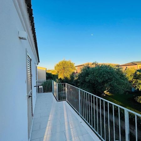 Chrisso Rooms Affittacamere San Teodoro  Exterior photo