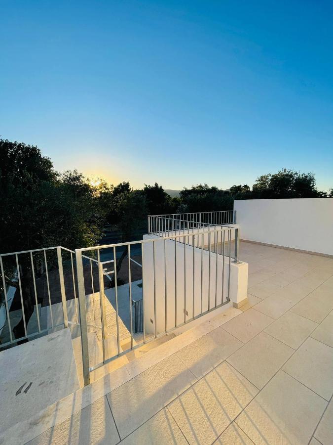 Chrisso Rooms Affittacamere San Teodoro  Exterior photo