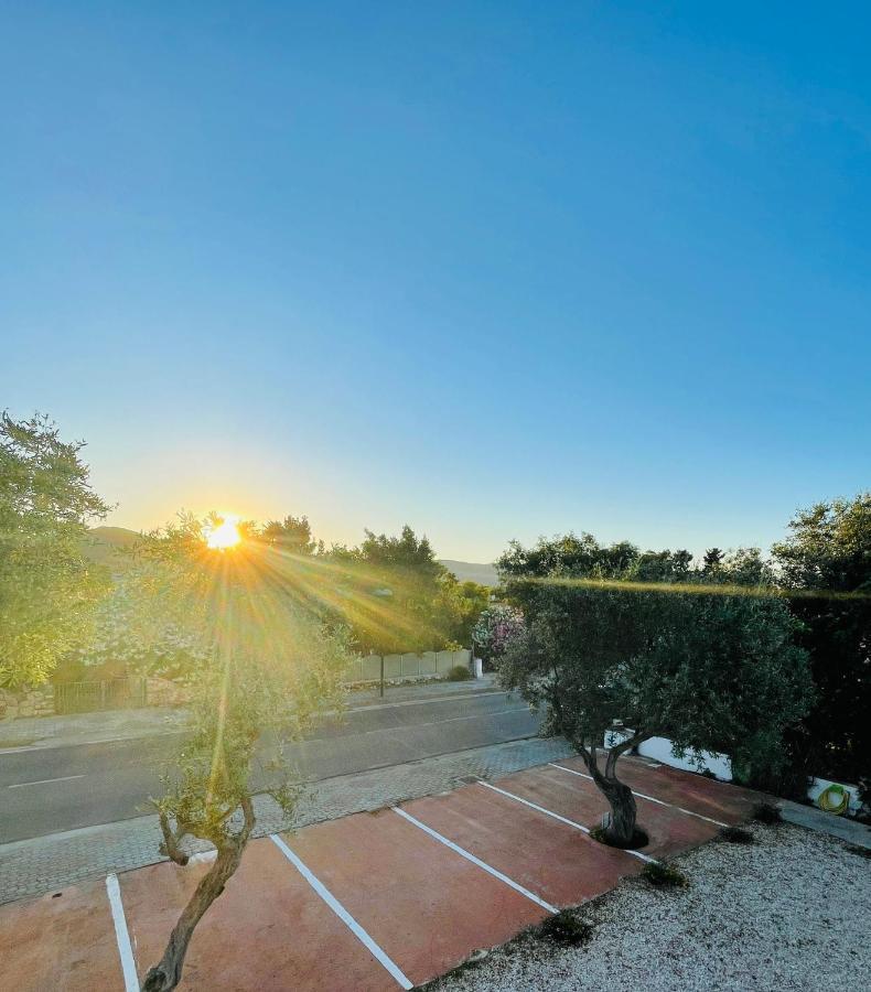 Chrisso Rooms Affittacamere San Teodoro  Exterior photo