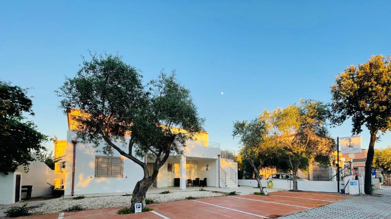 Chrisso Rooms Affittacamere San Teodoro  Exterior photo