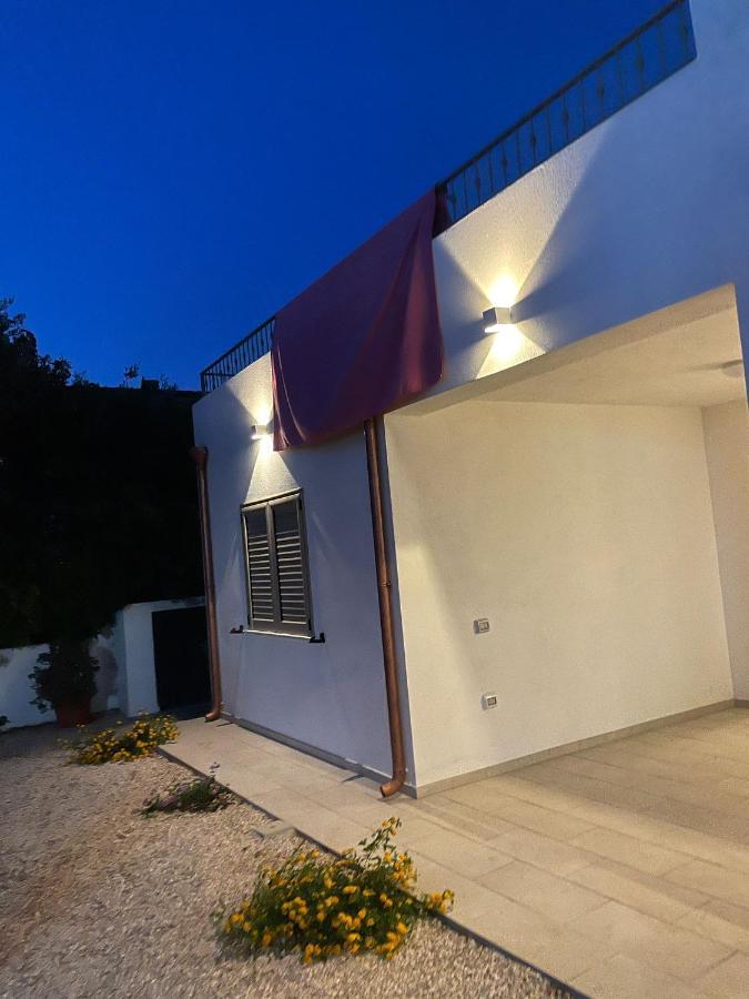 Chrisso Rooms Affittacamere San Teodoro  Exterior photo