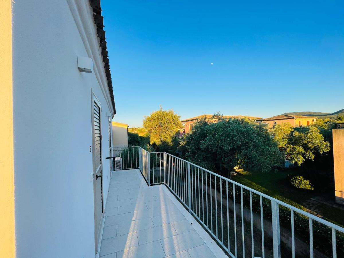 Chrisso Rooms Affittacamere San Teodoro  Exterior photo