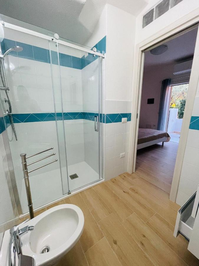 Chrisso Rooms Affittacamere San Teodoro  Exterior photo