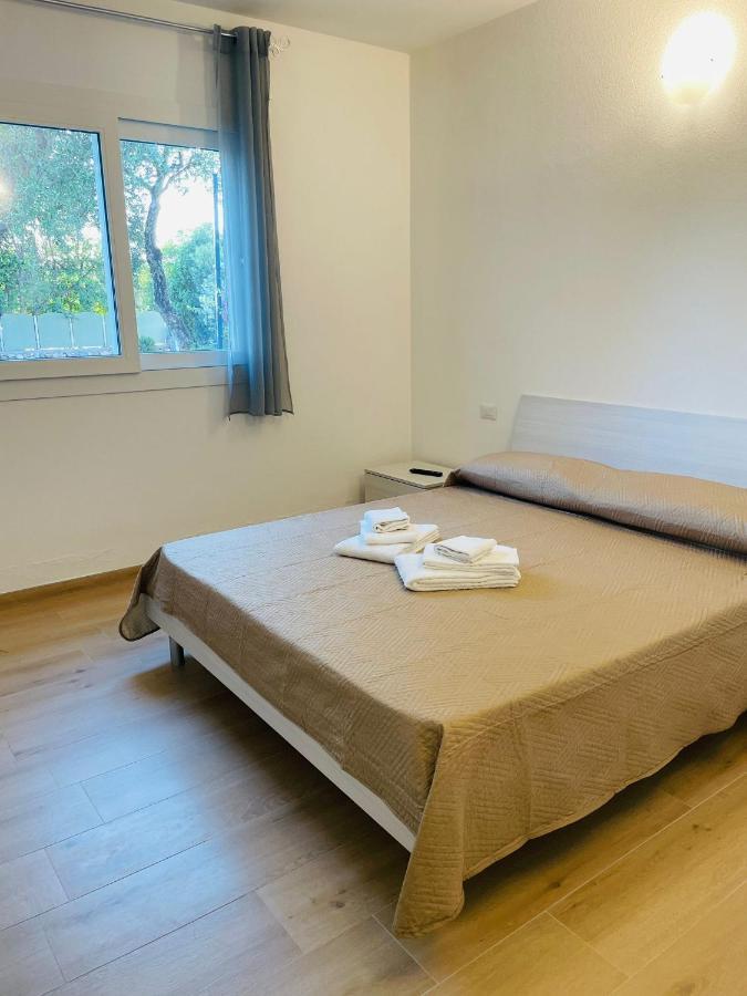 Chrisso Rooms Affittacamere San Teodoro  Exterior photo